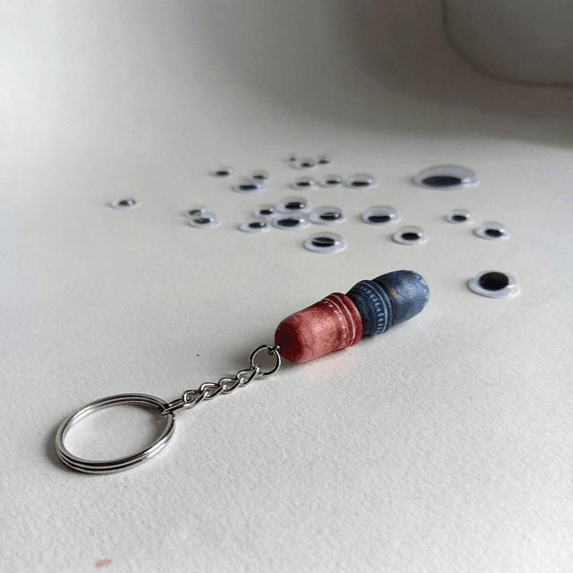 Porte clés champignon rouge et bleu